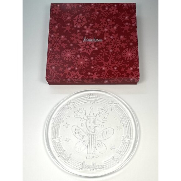 2003 NEIMAN MARCUS 12.5" Round Clear Glass PLATTER Plate Jester Christmas Box - Picture 1 of 5
